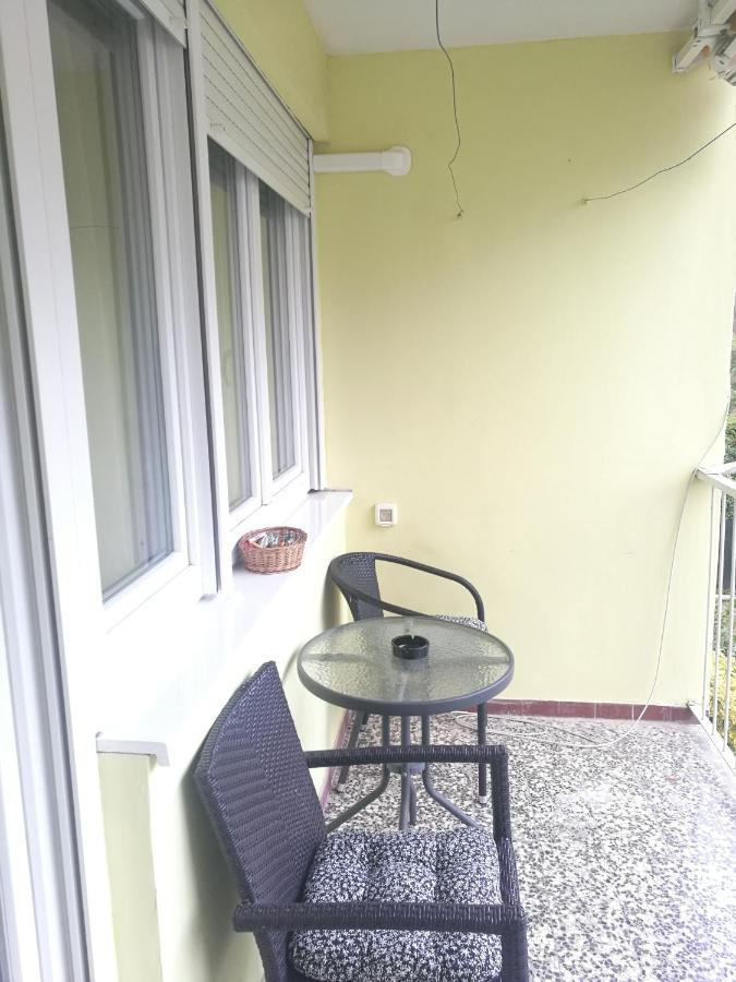Pretty Big Double Bed Room With Balcony Split Zewnętrze zdjęcie