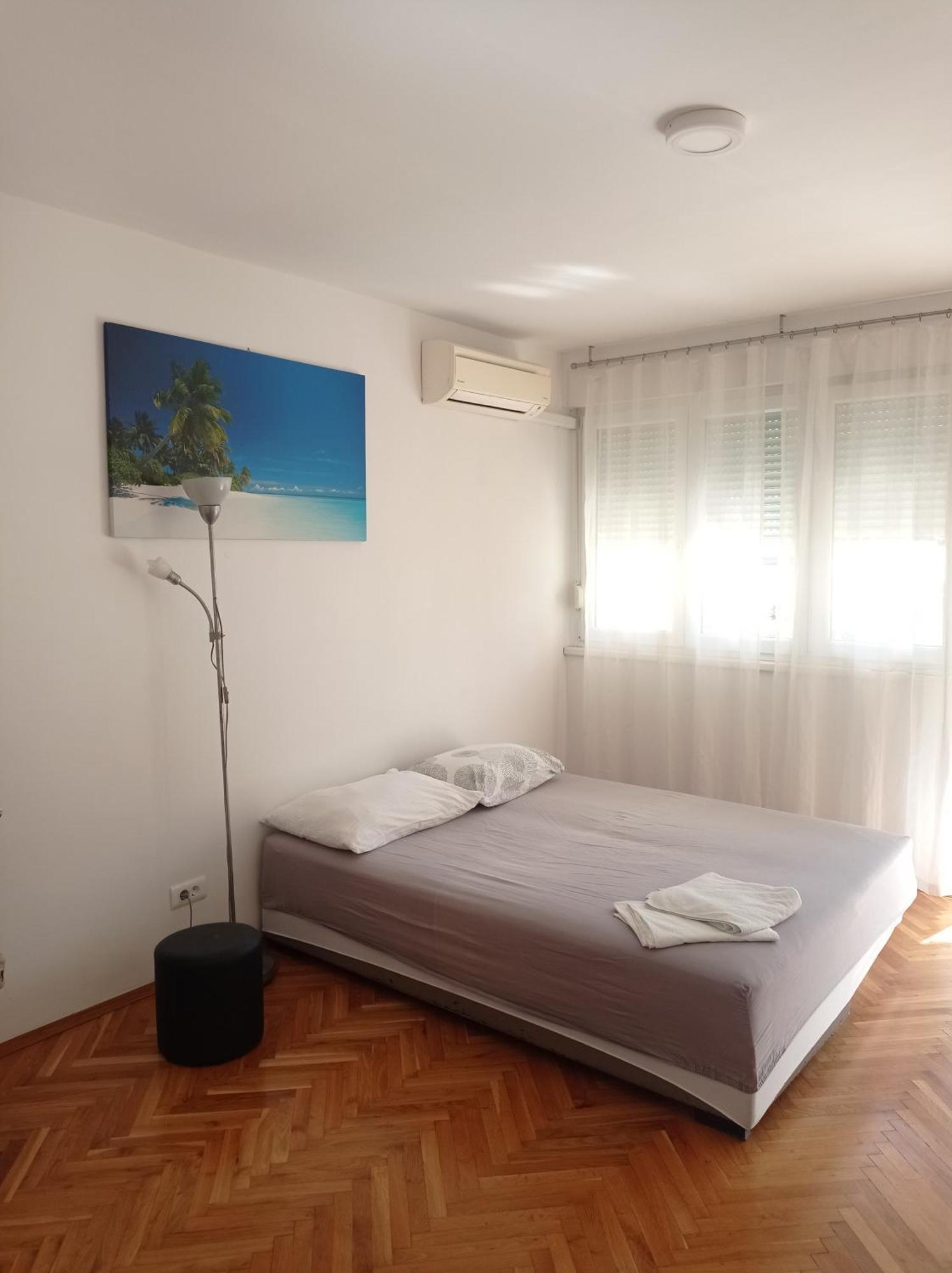 Pretty Big Double Bed Room With Balcony Split Zewnętrze zdjęcie